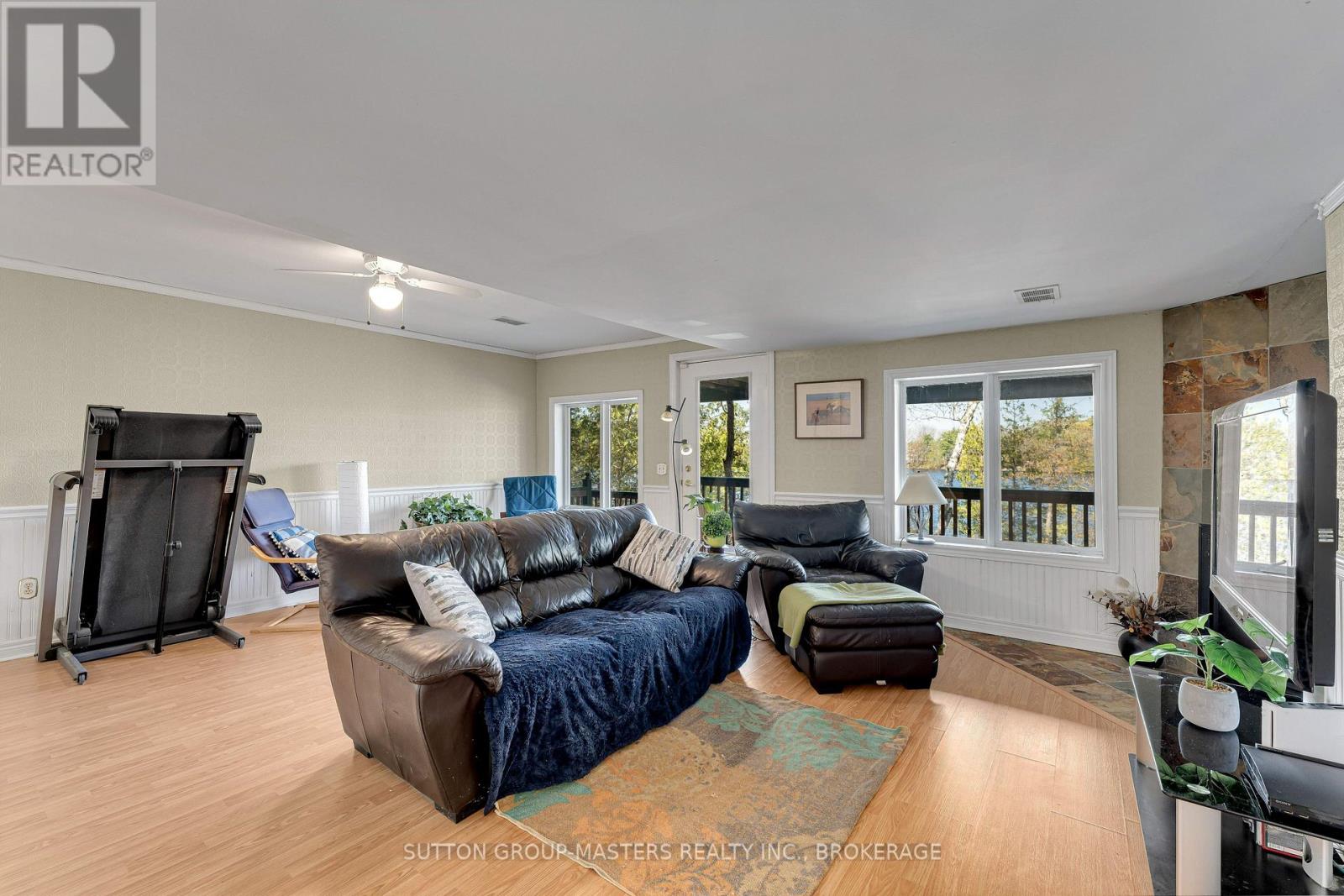 1130 STORMS LANE - 42