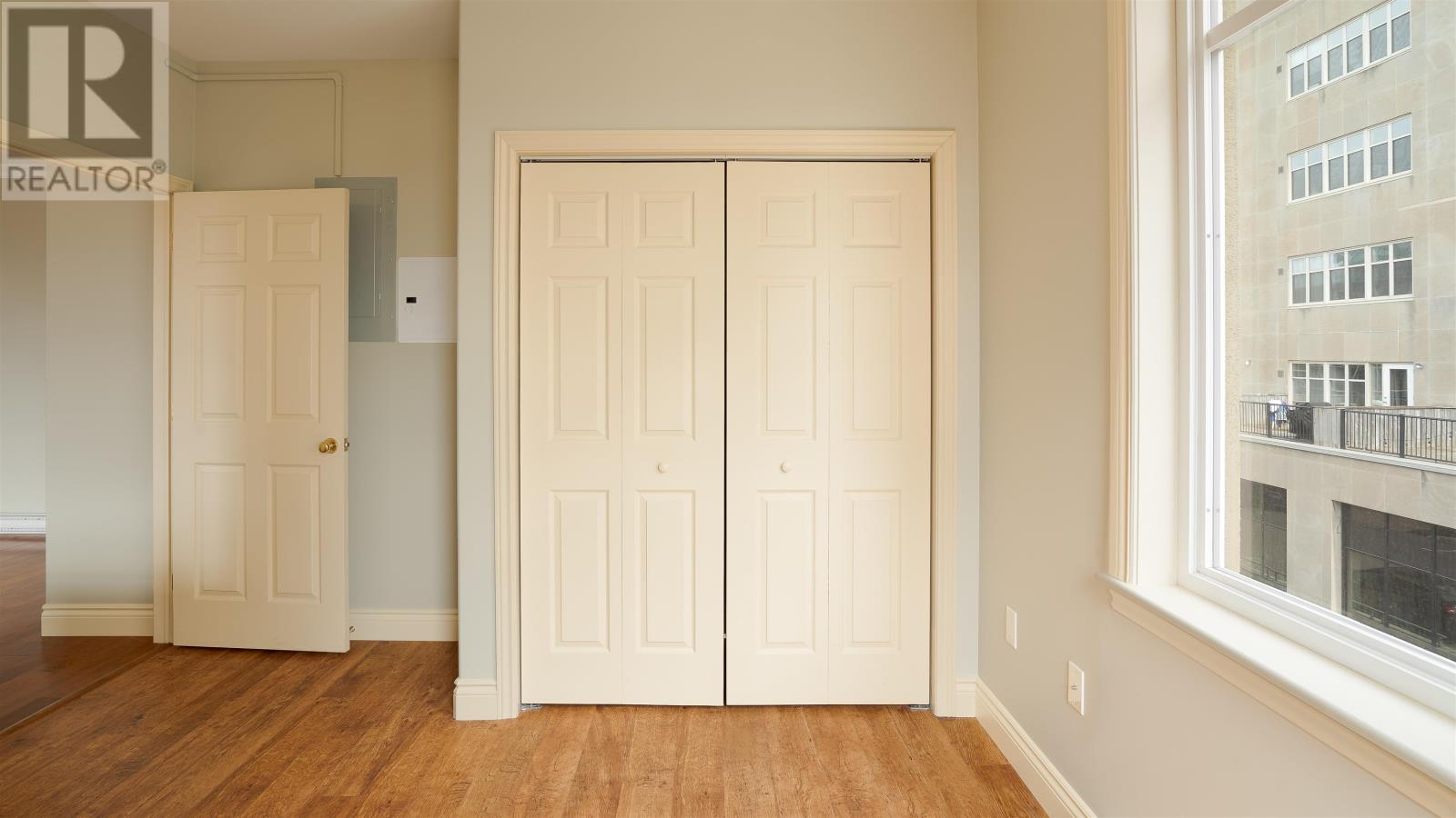 #302 111 Richmond Street - 16