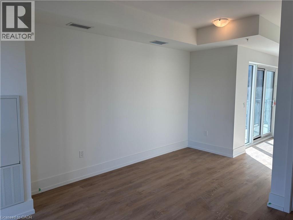 206 KING Street W Unit# 907, Hamilton, Ontario, L8P1A5 — Photo 7