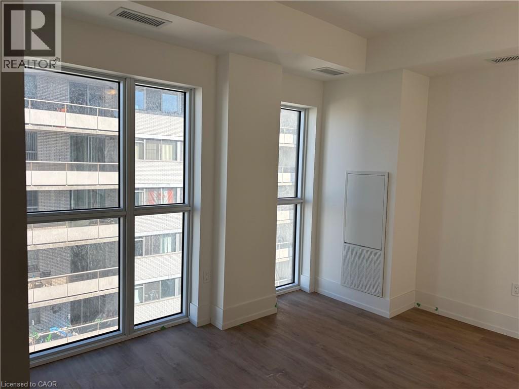206 KING Street W Unit# 907, Hamilton, Ontario, L8P1A5 — Photo 9