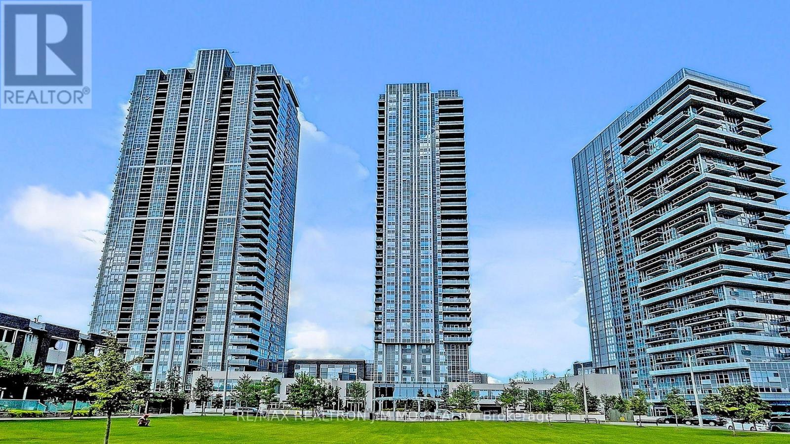 #808 255 VILLAGE GREEN SQUARE - 1