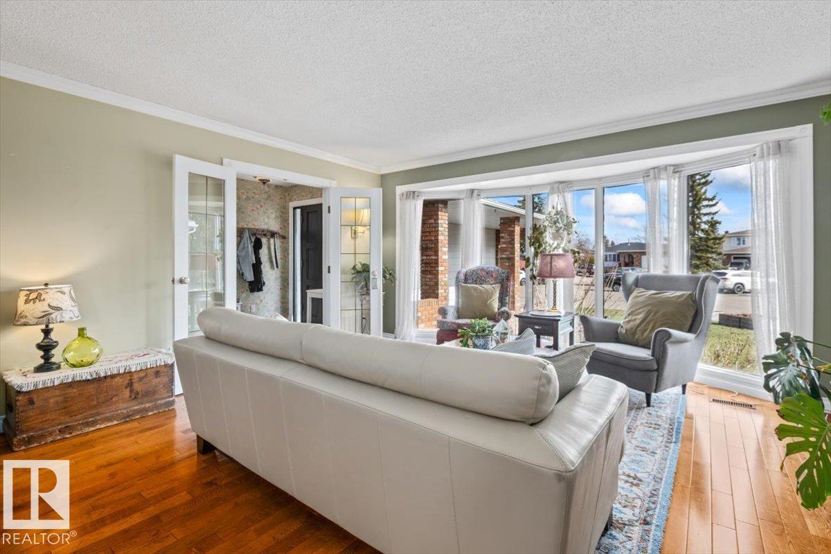 2446 78 ST NW, Edmonton