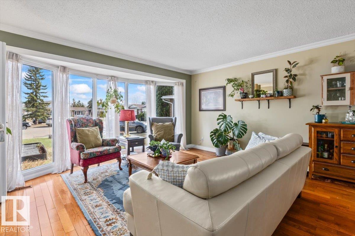 2446 78 ST NW, Edmonton