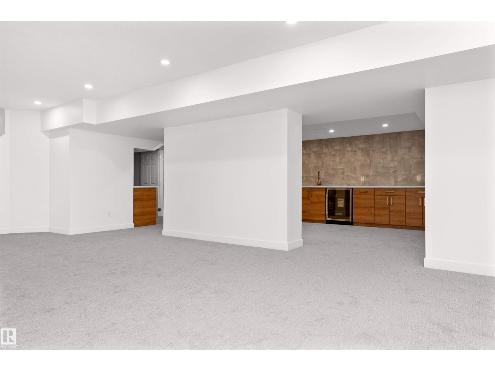 607 BUTTERWORTH WD NW, Edmonton