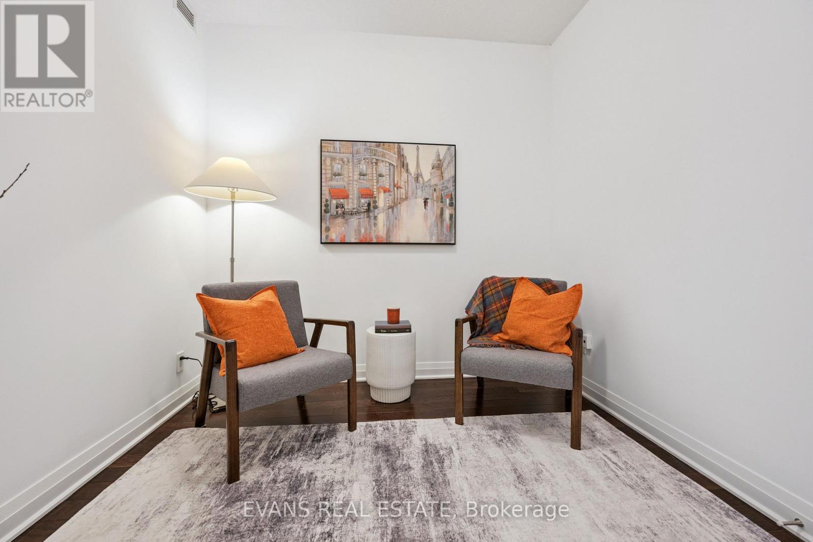 #1411 1055 SOUTHDOWN ROAD - 18