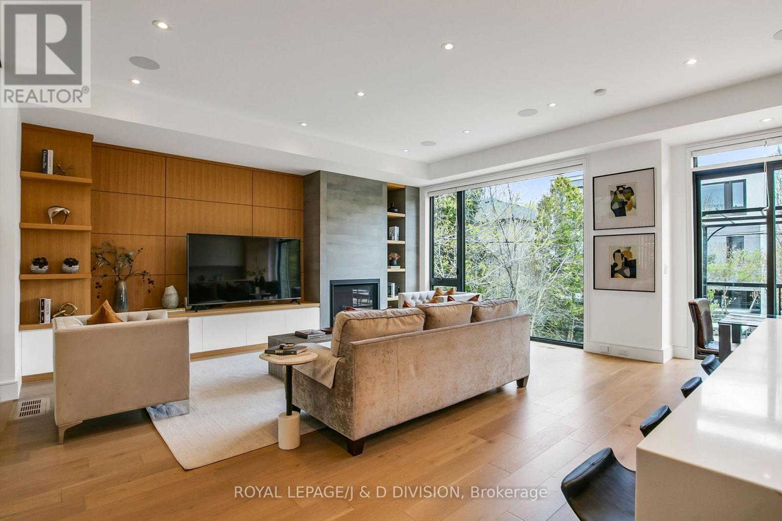 414 GLENGARRY AVENUE - 12