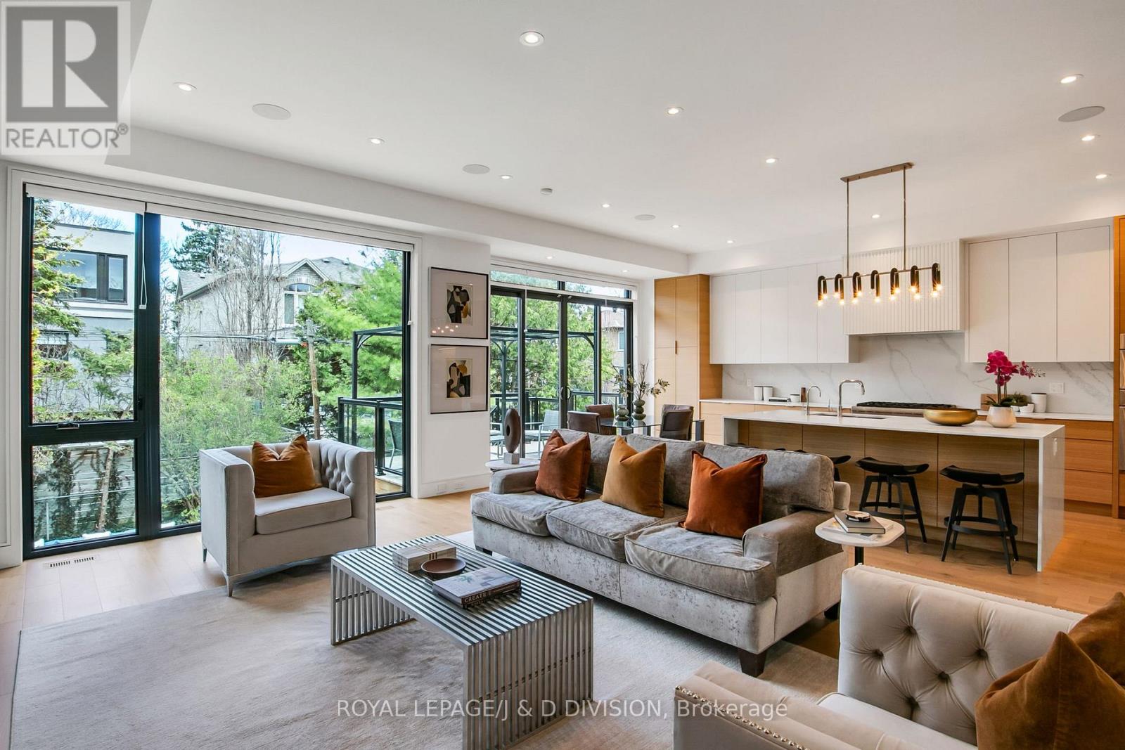 414 GLENGARRY AVENUE - 13