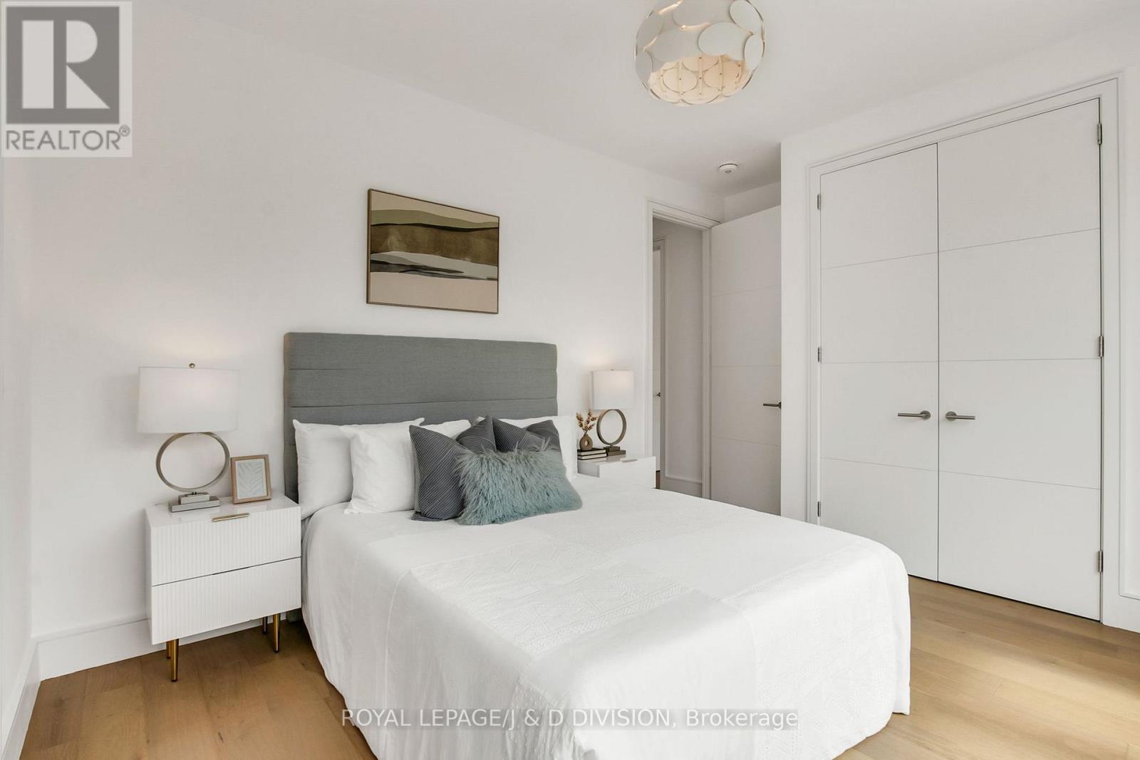 414 GLENGARRY AVENUE - 35