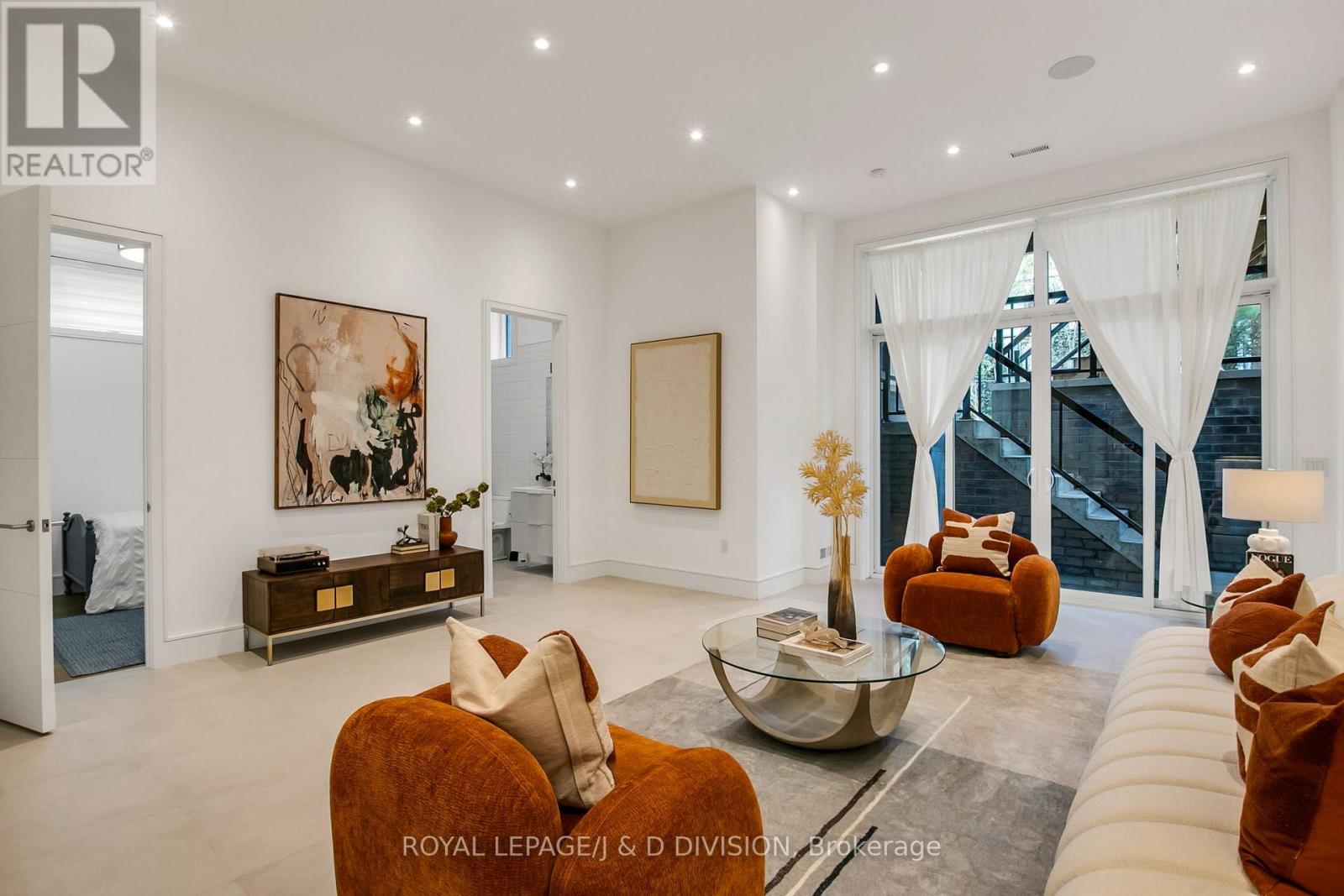 414 GLENGARRY AVENUE - 40