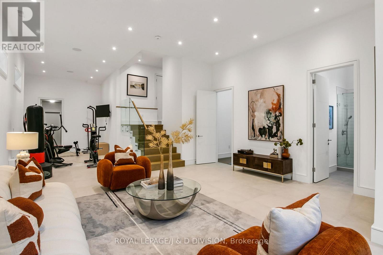 414 GLENGARRY AVENUE - 41