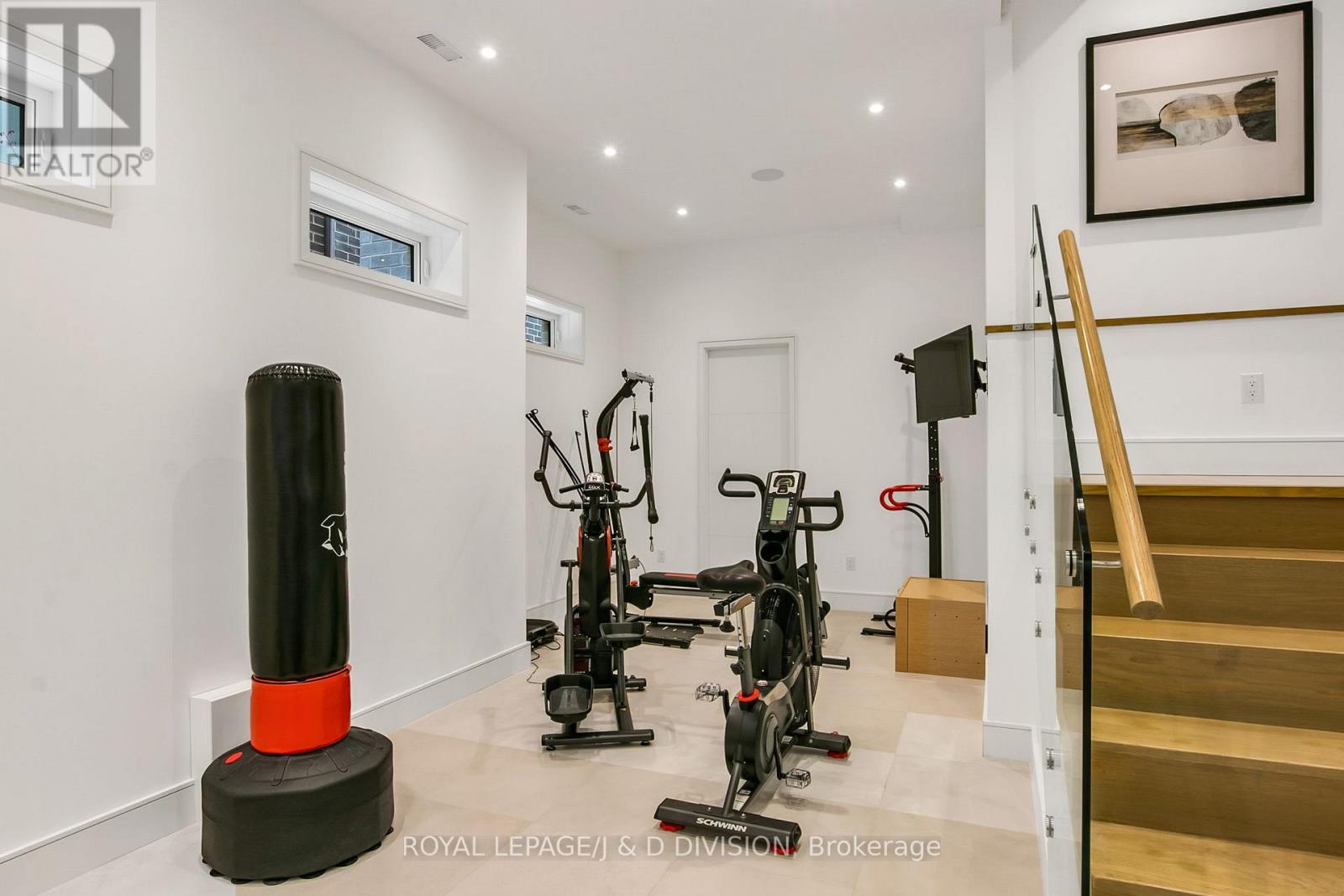 414 GLENGARRY AVENUE - 42
