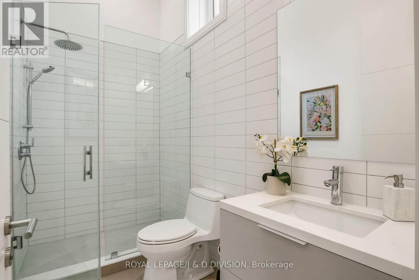 414 GLENGARRY AVENUE - 44