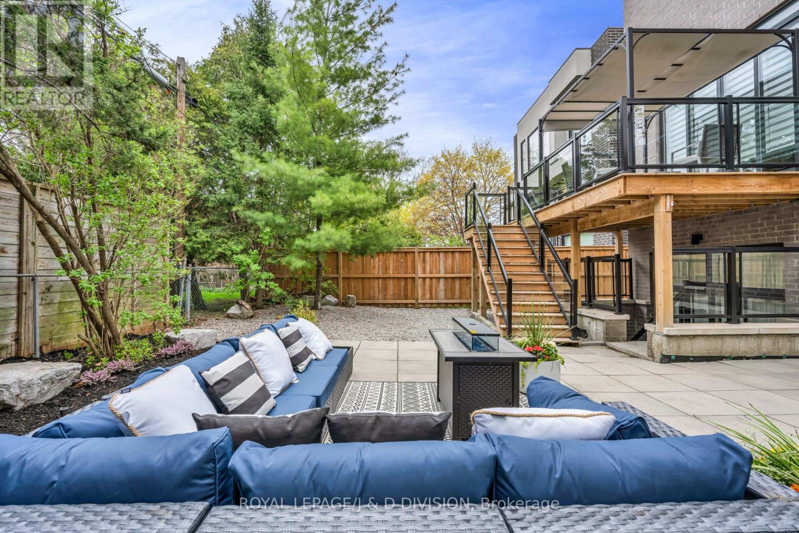 414 GLENGARRY AVENUE - 45