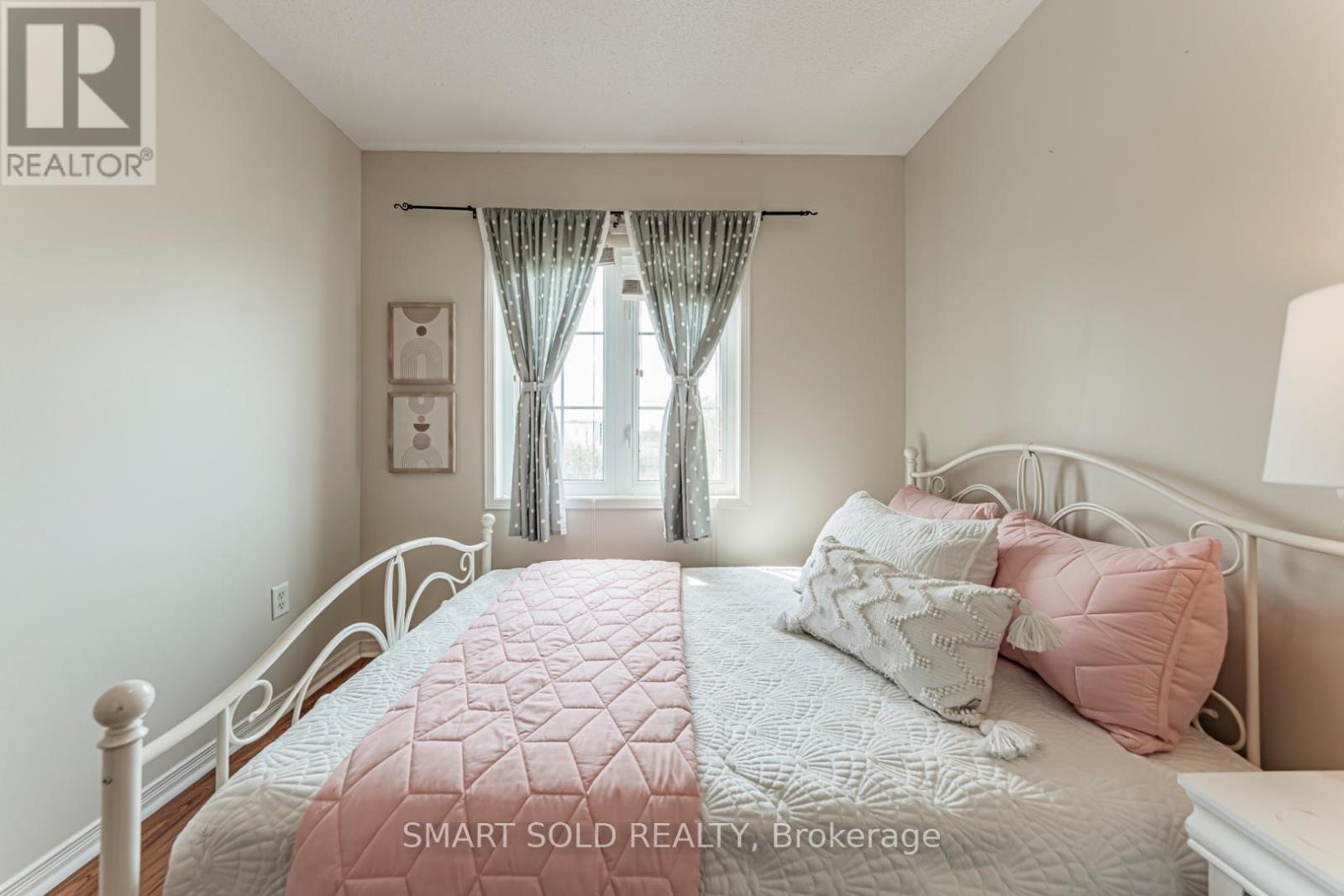 34 ATLANTIS DRIVE - 19