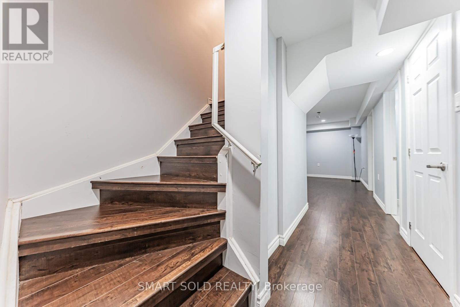 34 ATLANTIS DRIVE - 23