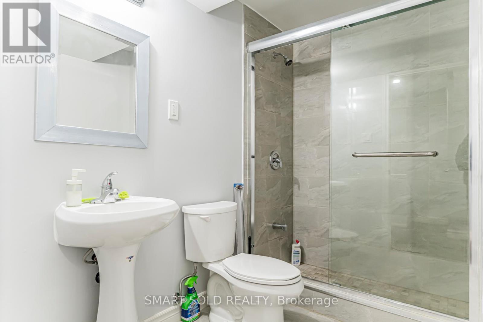 34 ATLANTIS DRIVE - 31