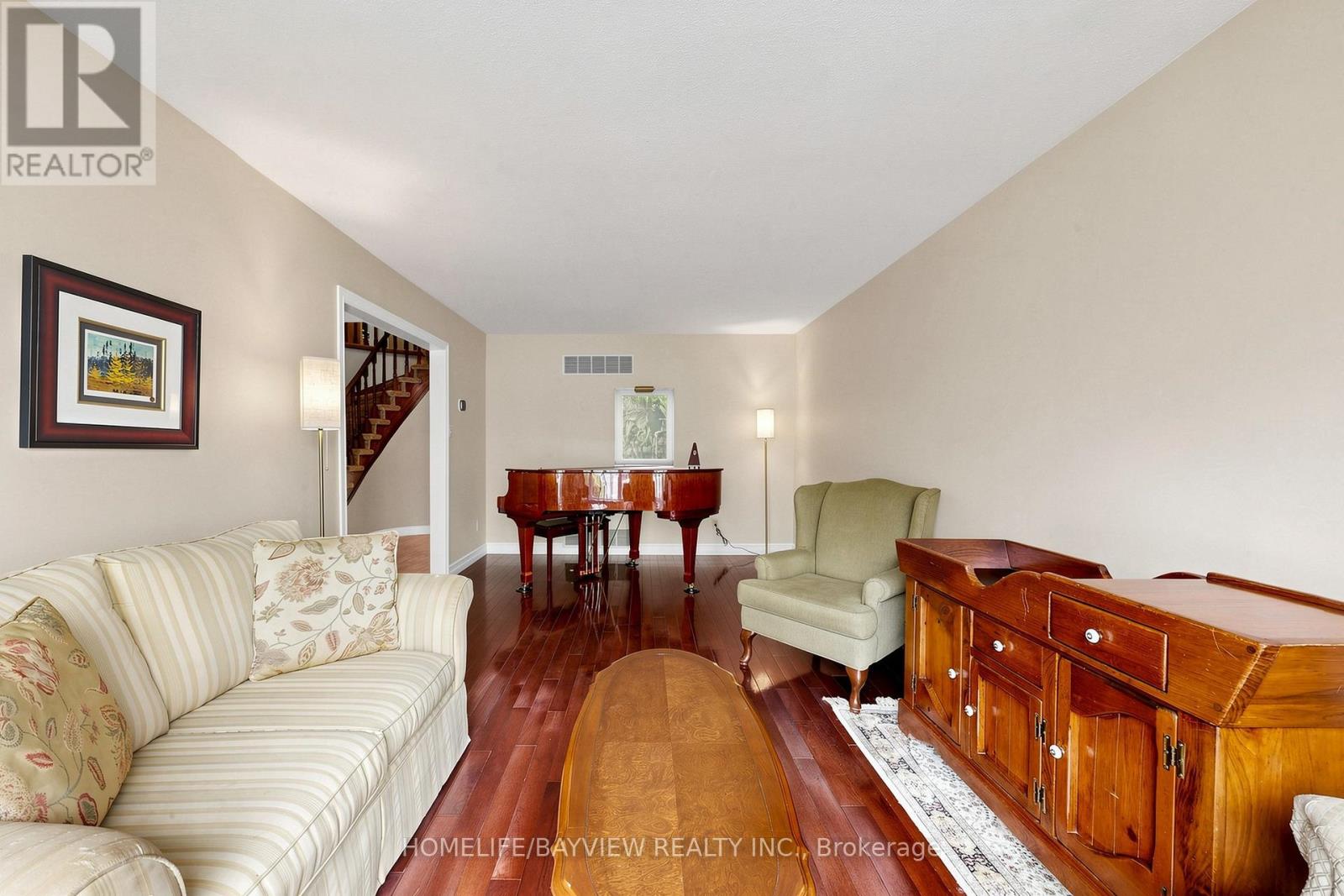 6 EPPING COURT - 5