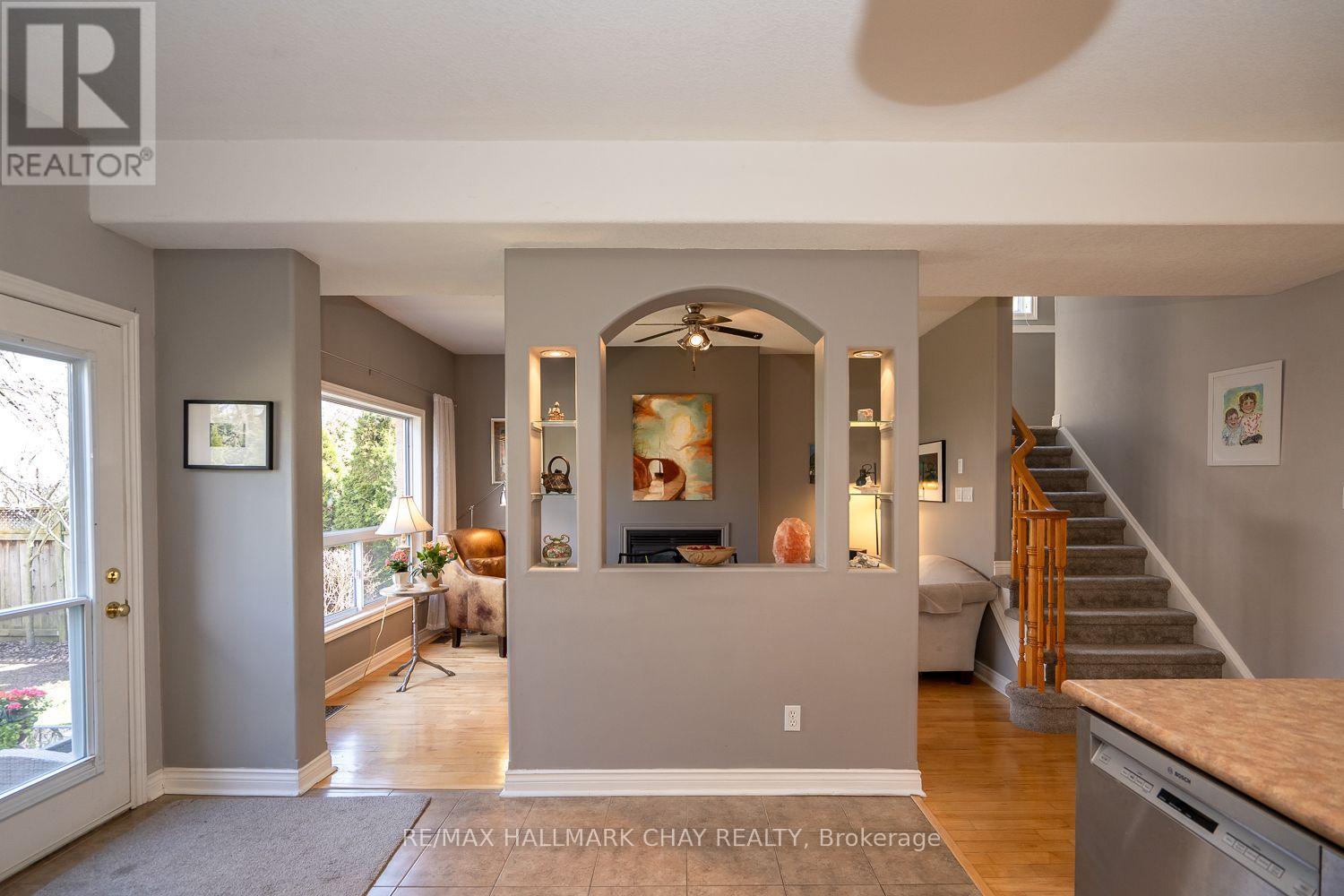 37 STONEHAM STREET - 18