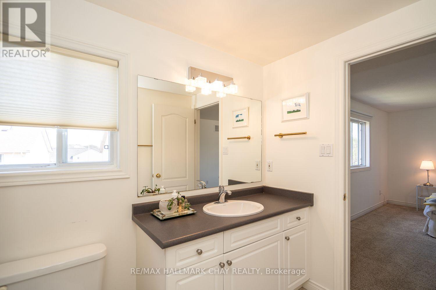 37 STONEHAM STREET - 36