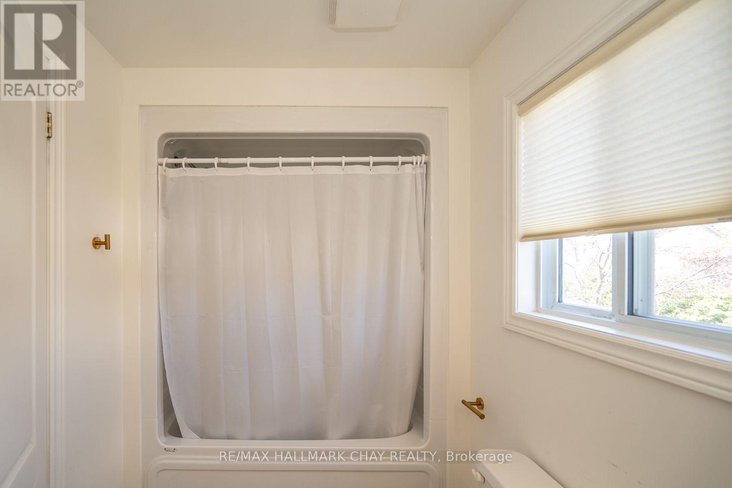 37 STONEHAM STREET - 37