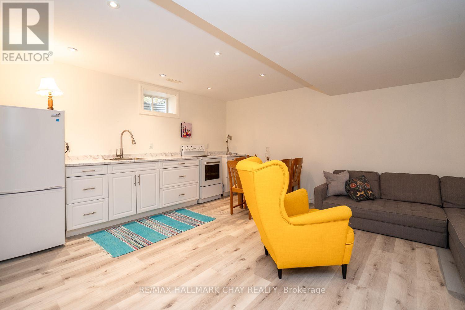 37 STONEHAM STREET - 46