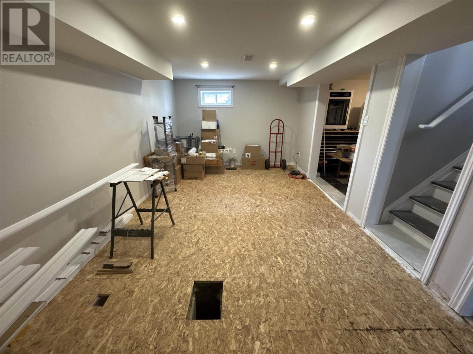 44 Axmith AVE - 21