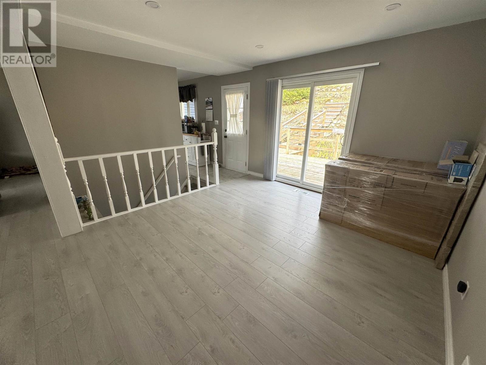 44 Axmith AVE - 12