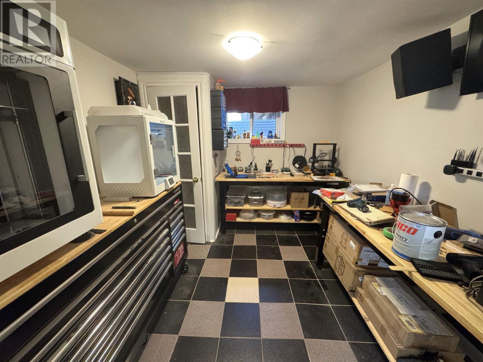 44 Axmith AVE - 28