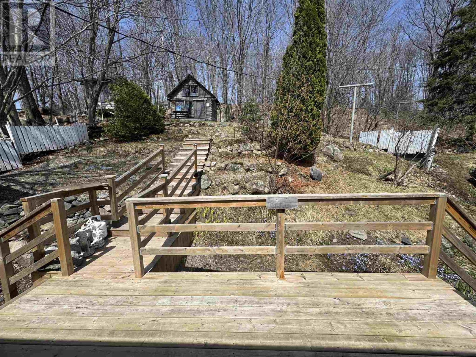 44 Axmith AVE - 35