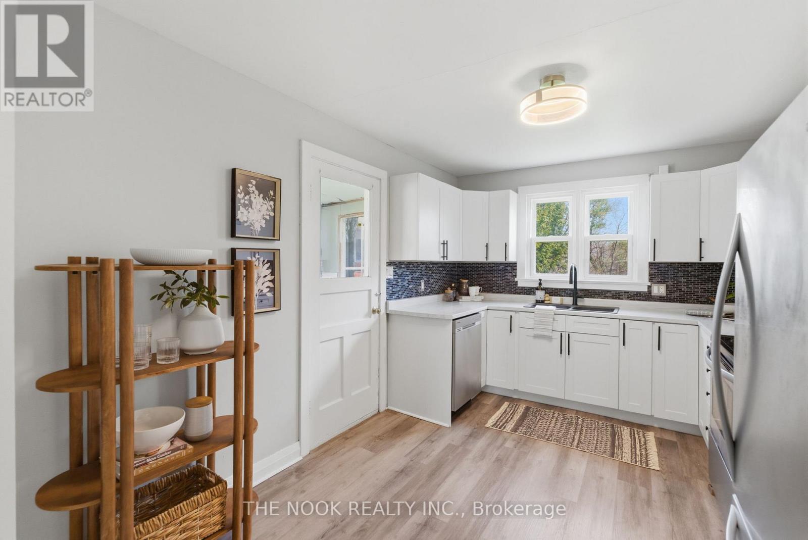 54 CLIFTON STREET - 24