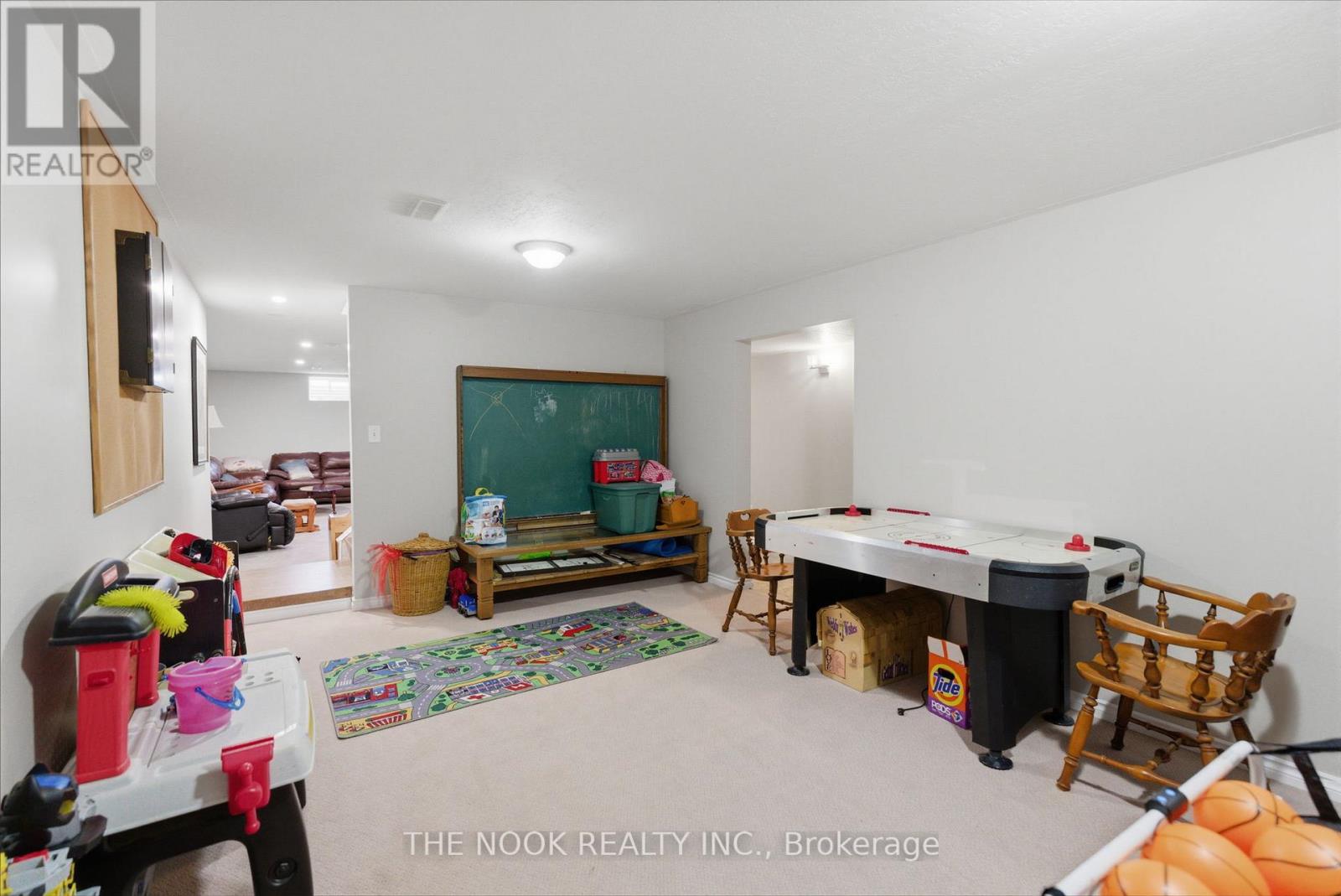 1545 CAMP LINE ROAD - 33