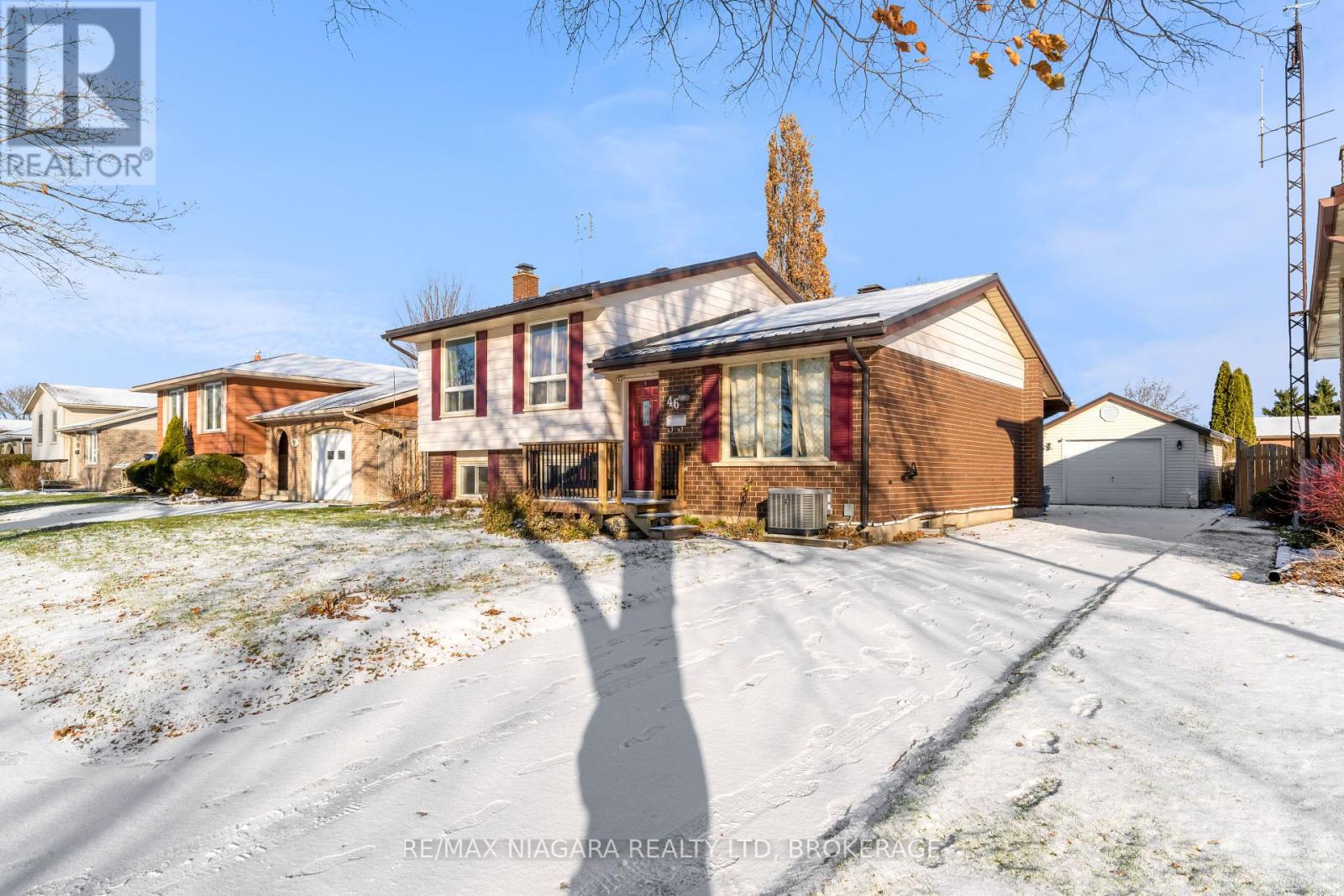 46 MACOOMB DRIVE - 1