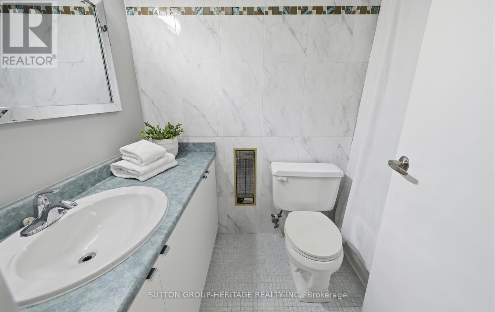 #2007 3380 EGLINTON AVENUE E - 31