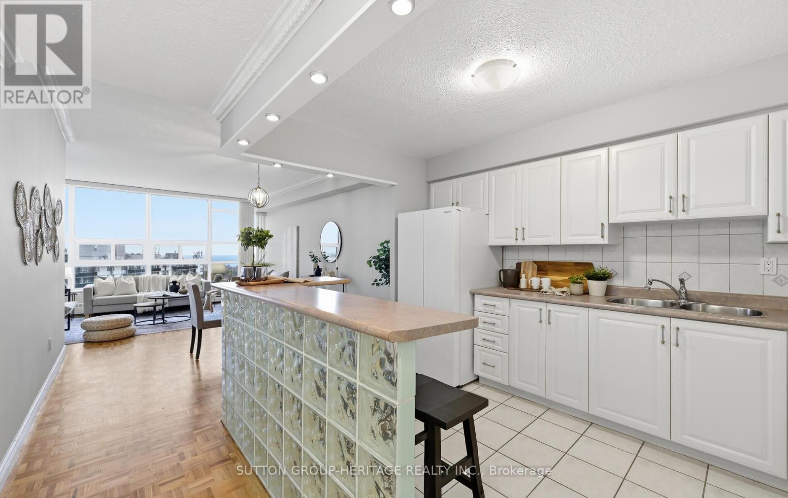 #2007 3380 EGLINTON AVENUE E - 8
