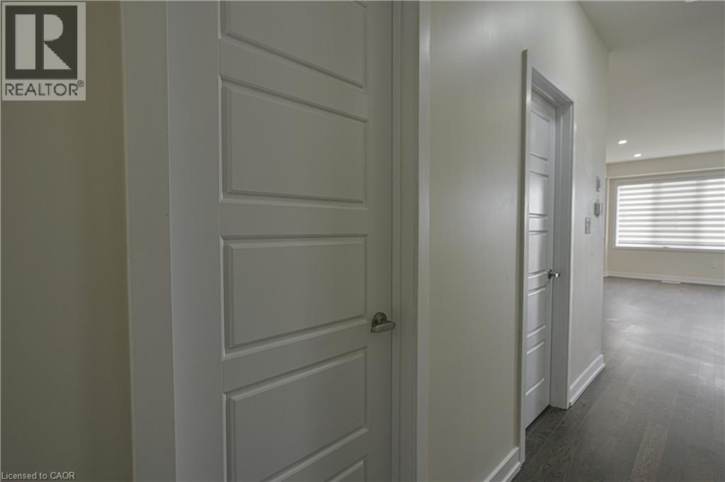 4 OWL Lane, Caledonia, Ontario, N3W0G4 — Photo 6