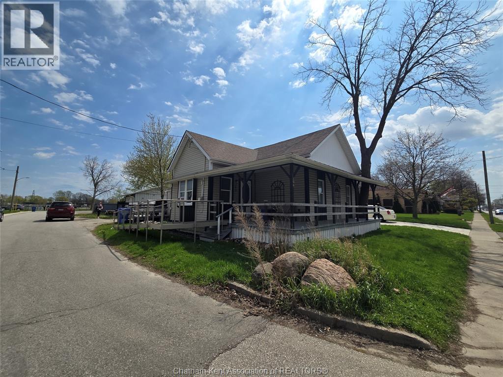 106 Park Avenue E AVENUE, Chatham, Ontario, N7M3V4 — Photo 5