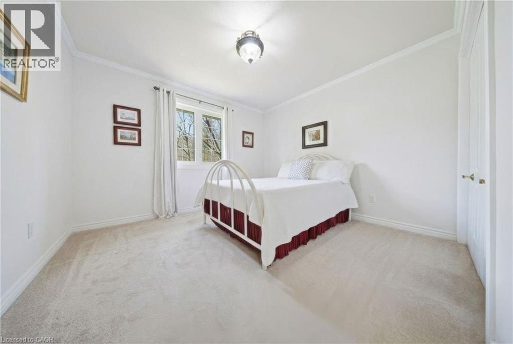 3 MEADOWBROOK Court - 22