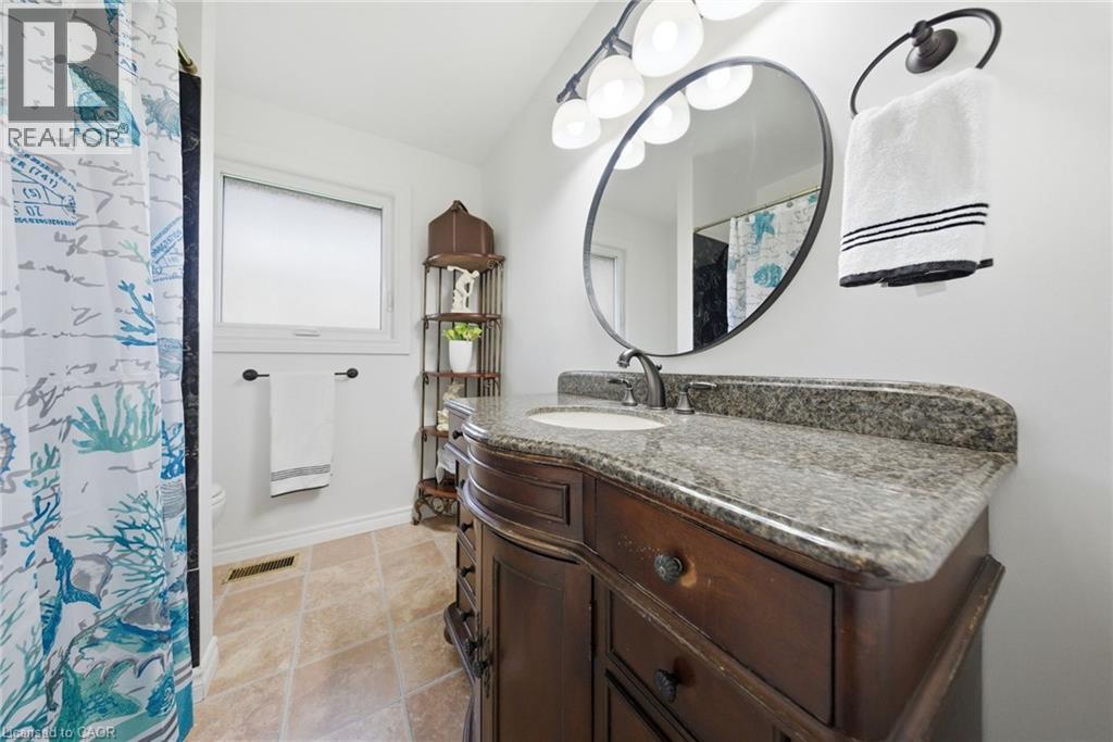 3 MEADOWBROOK Court - 25