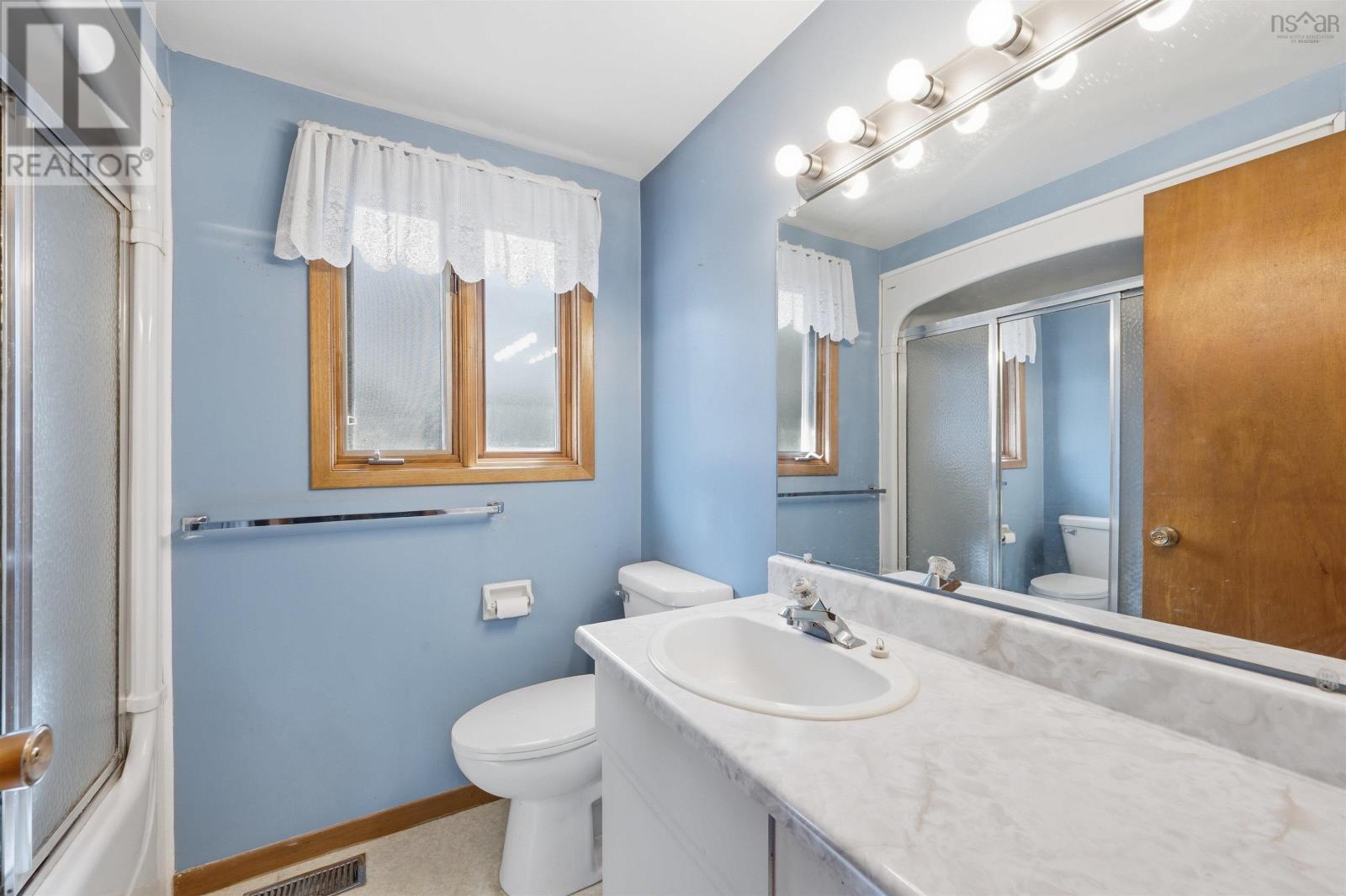 Property 25 of 50 of 4 Dunrobin Drive