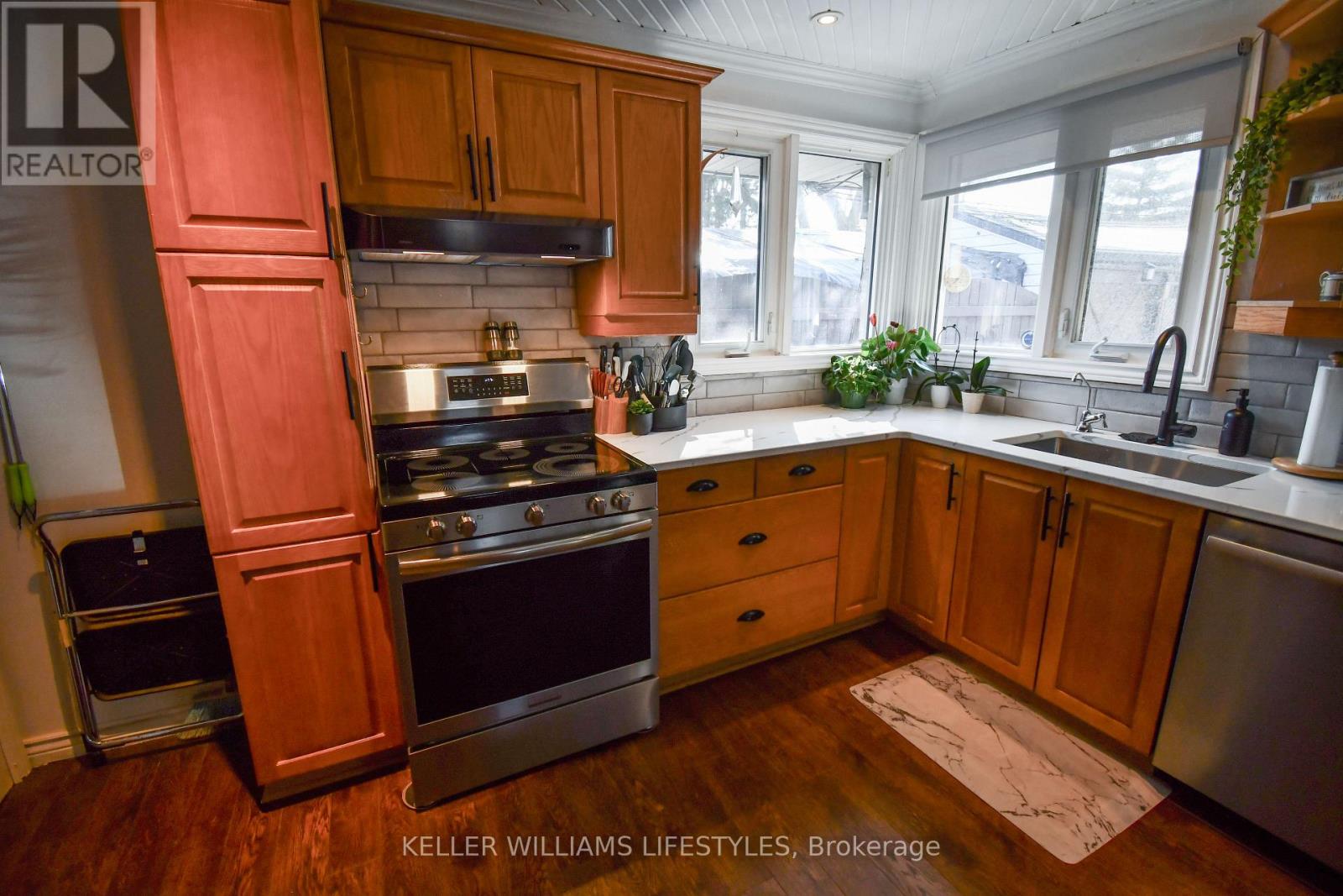 345 GLENROSE DRIVE, London South (South B), Ontario, N6K2A9 — Photo 8
