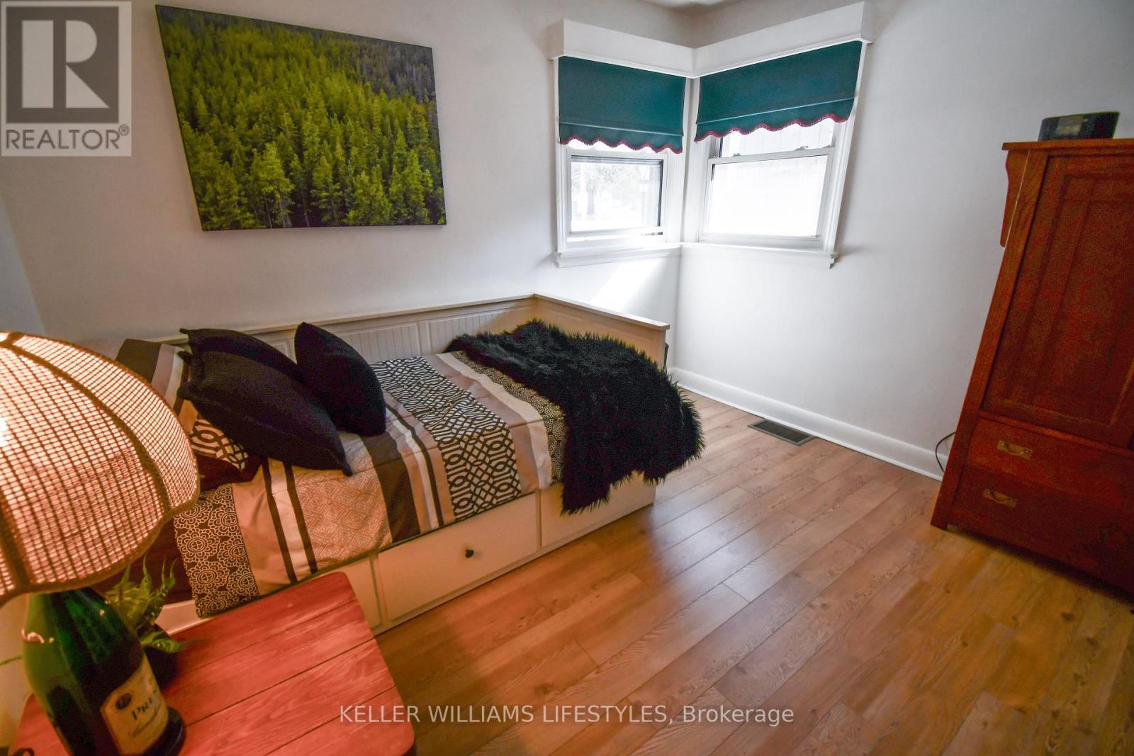 345 GLENROSE DRIVE - 24