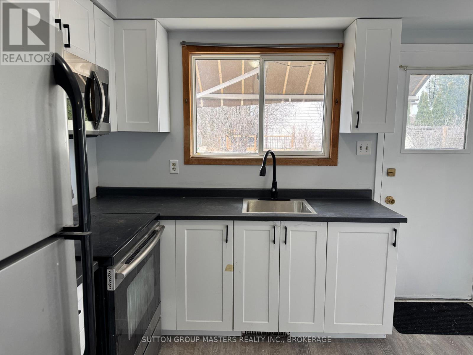 114 WYCLIFFE CRESCENT - 7