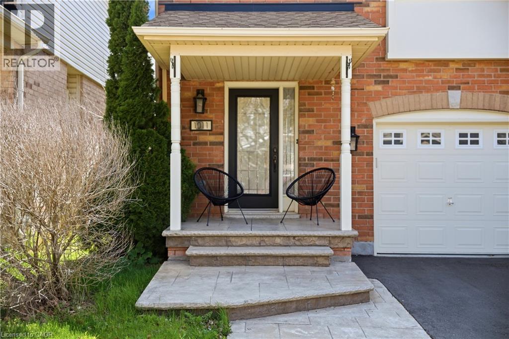 1011 DONNELLY Street - 2