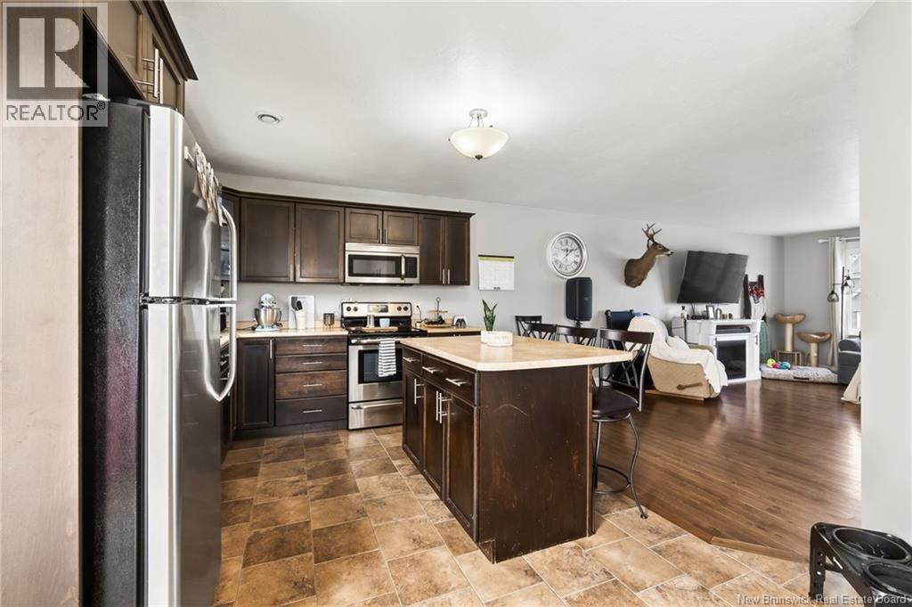 196 Lorette Street - 10