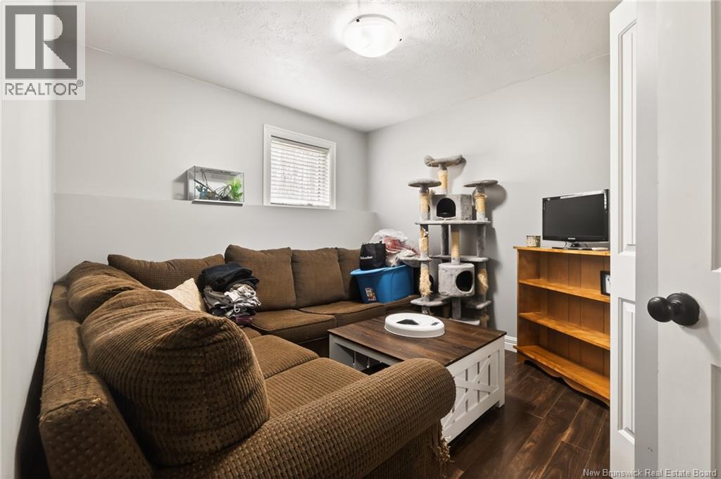 196 Lorette Street - 21
