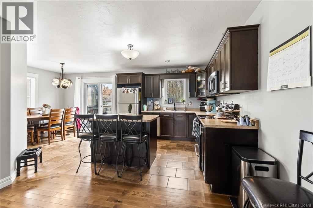 196 Lorette Street - 8