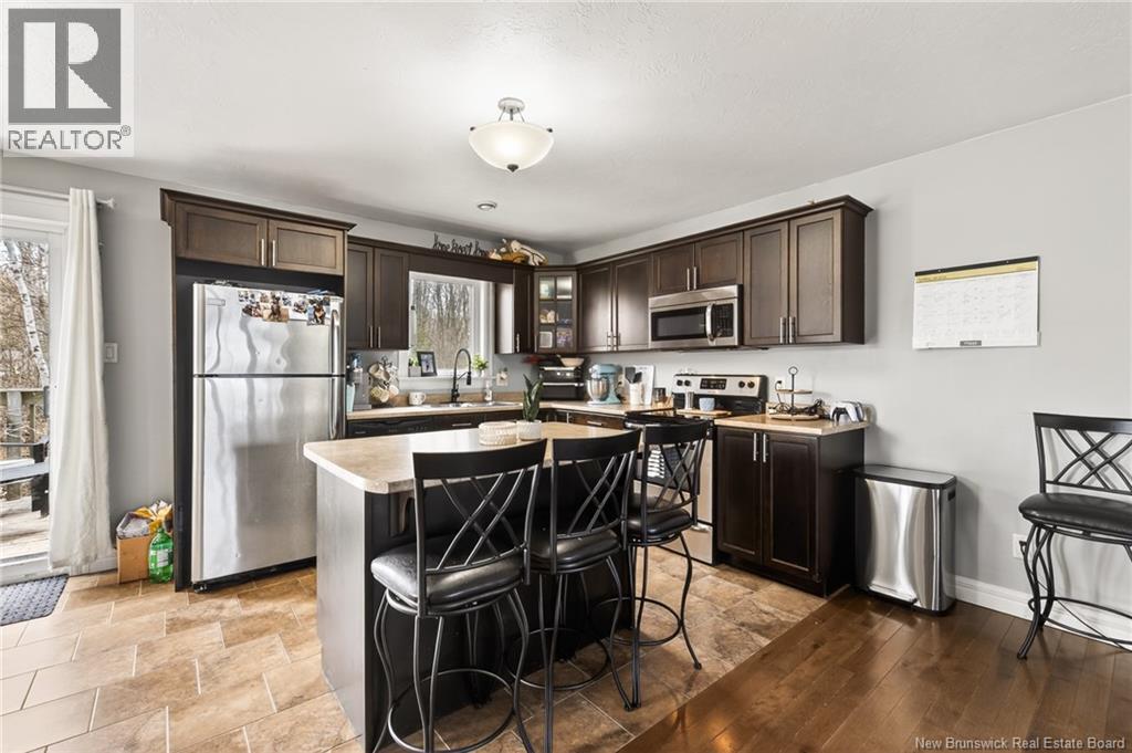 196 Lorette Street - 9