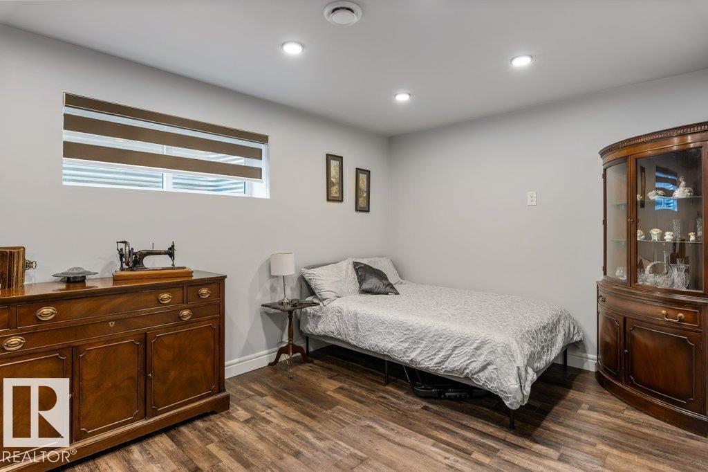 1271 SANDSTONE BV, Sherwood Park