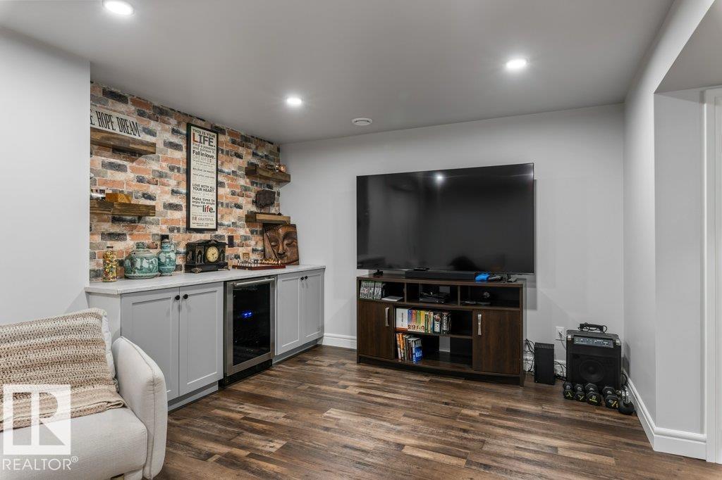 1271 SANDSTONE BV, Sherwood Park