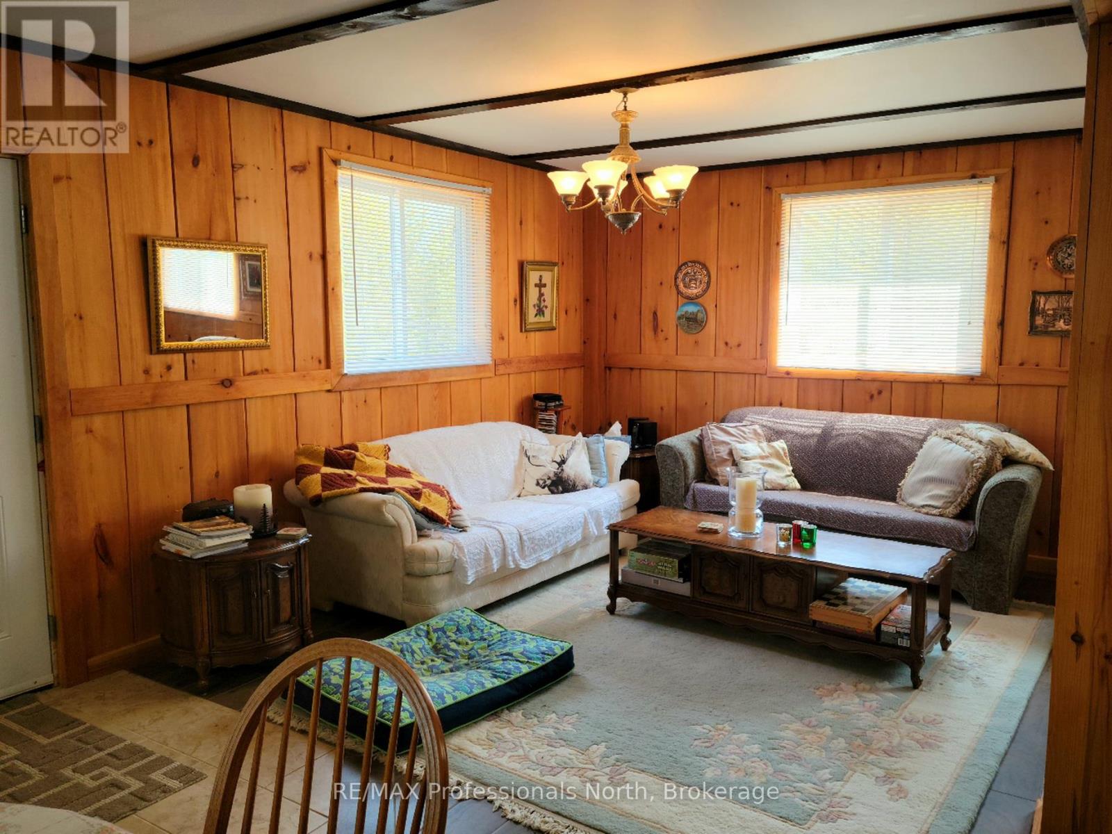 3944 CHETWYND ROAD - 10